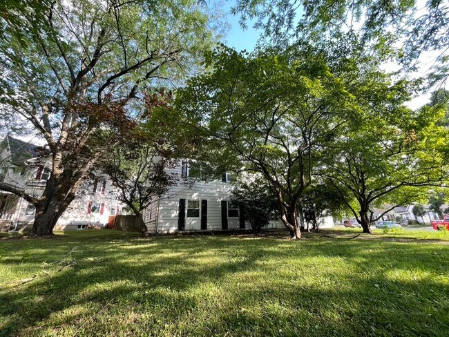 Primary Photo - 1701 Ohio St