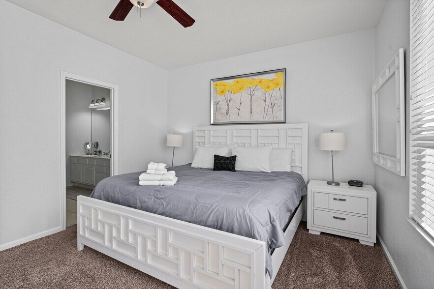Building Photo - 8013 Cool Breeze Dr