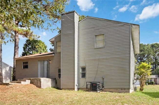 Building Photo - 6925 Cainwood Dr