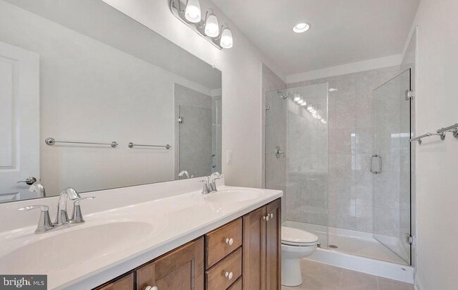 Building Photo - 1064 Old Trail Dr