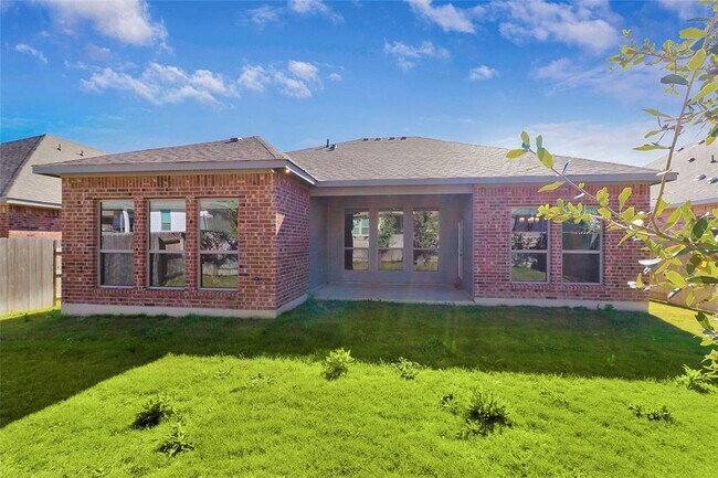 Building Photo - 205 Scenic Hills Cir