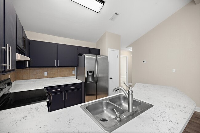 Building Photo - 3045 Yorktown Cir
