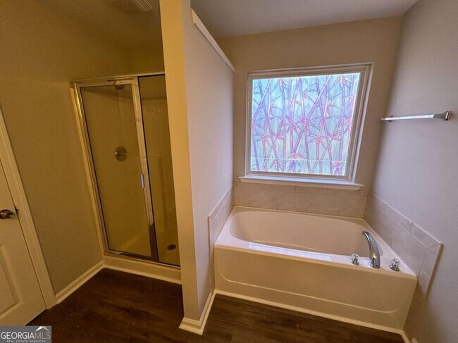 Building Photo - 118 Hidden Lake Cir