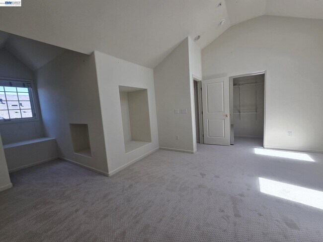 Building Photo - 3727 Whitworth Dr