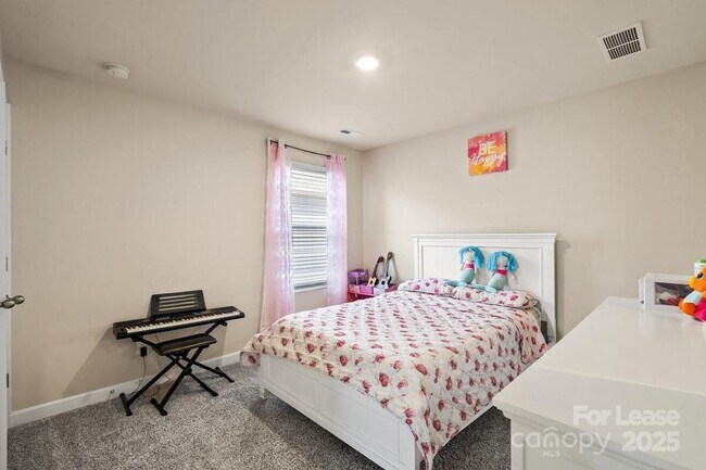 Building Photo - 613 Cedar Knoll Cir