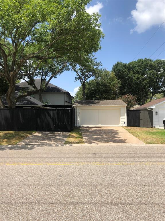 Building Photo - 1402 Chamboard Ln