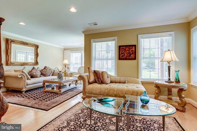 Building Photo - 47571 Royal Burnham Terrace