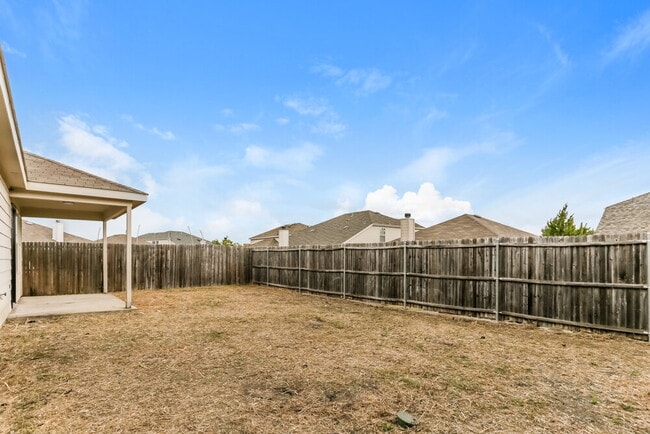 Building Photo - 128 Feverbush Dr