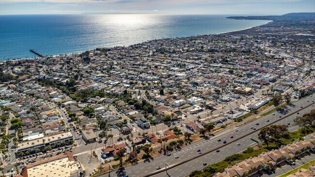 Building Photo - 117 Avenida Algodon