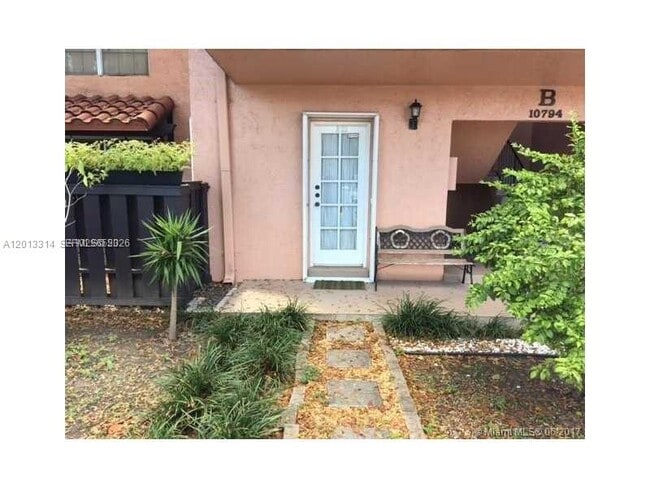 Building Photo - 10794 N Kendall Dr