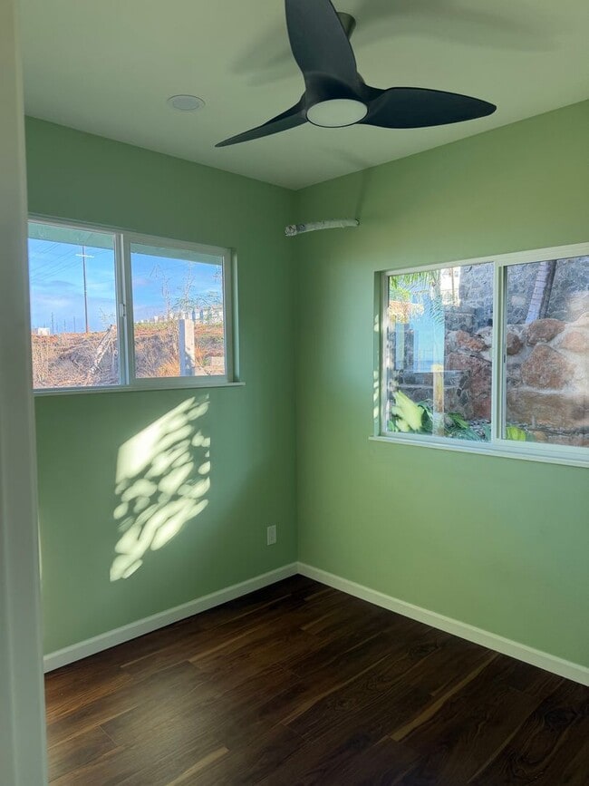 Building Photo - 1276 S Nahale Pl