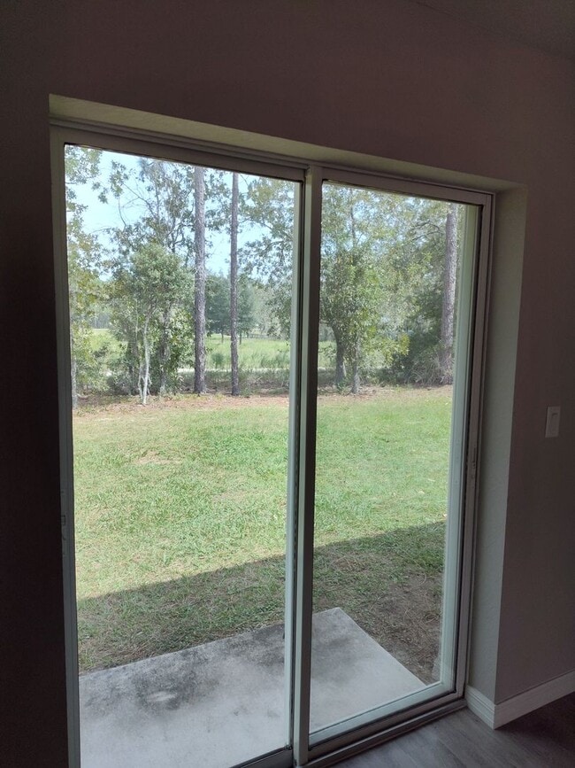 Building Photo - Charming 2BR/2BA Duplex in Citrus Springs ...