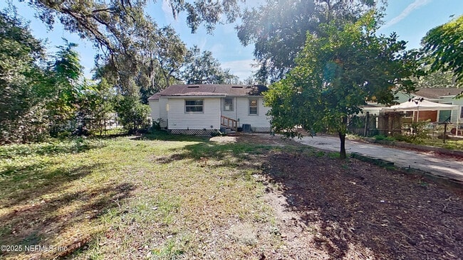 Building Photo - 3325 Claremont Rd