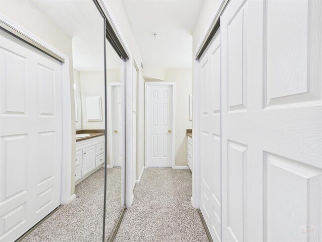 Building Photo - 501 W 26th St