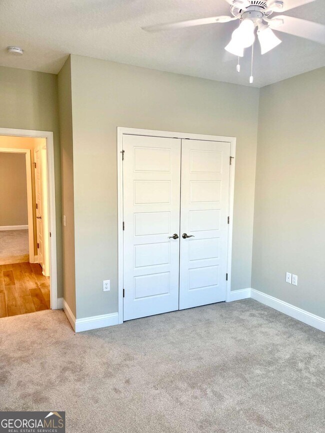 Building Photo - 160 The Villas Wy