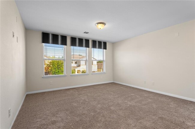 Building Photo - 151 Diamond Point Dr