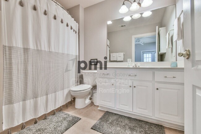 Building Photo - 373 Dach Bruche Gasse