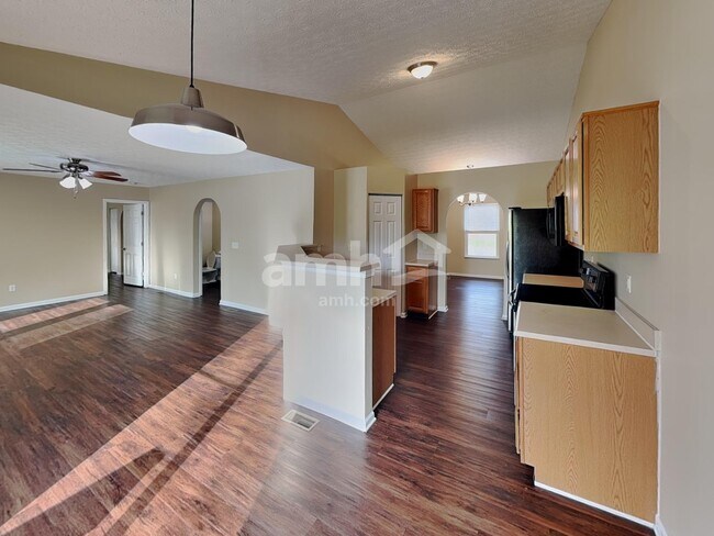 Building Photo - 167 Firestone Dr