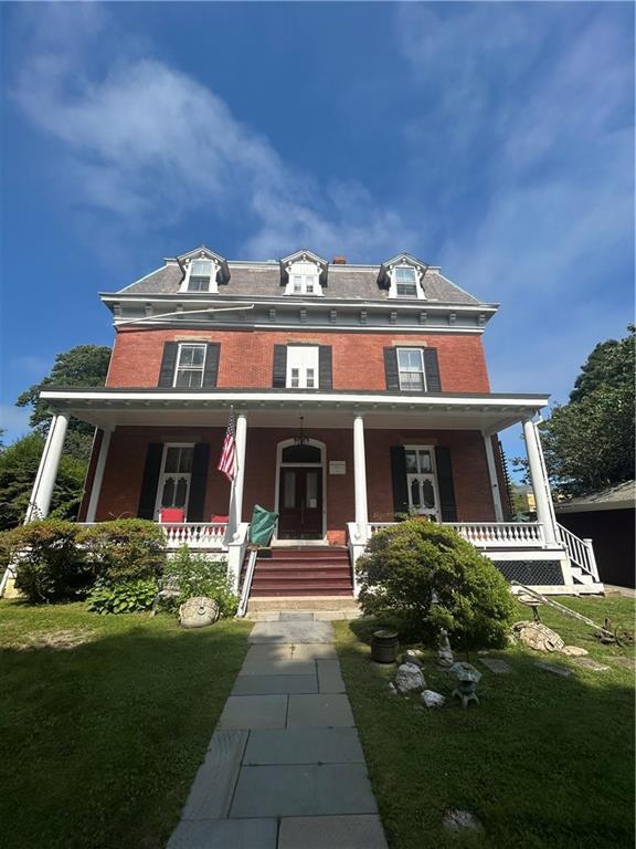 Building Photo - 6 Sunnyside Pl