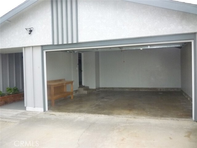 Building Photo - 1432 W 172nd St