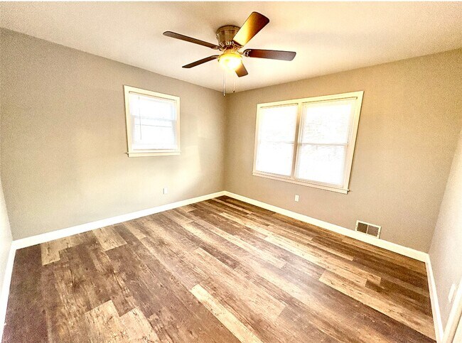 Building Photo - 207 Keystone Dr