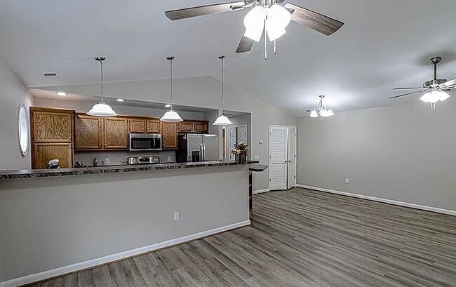 Building Photo - 6520 Brook Bend Way