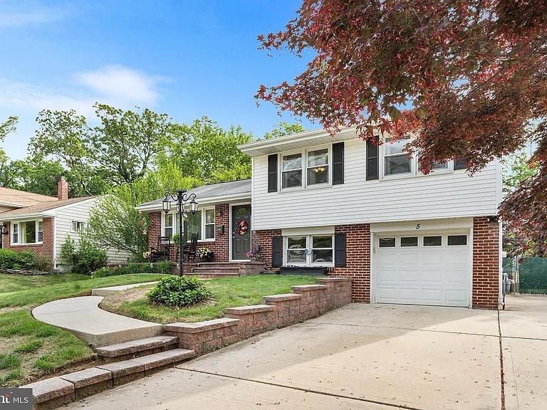 Building Photo - 5 Valley View Ct