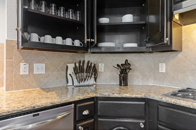 Building Photo - 7016 Playa