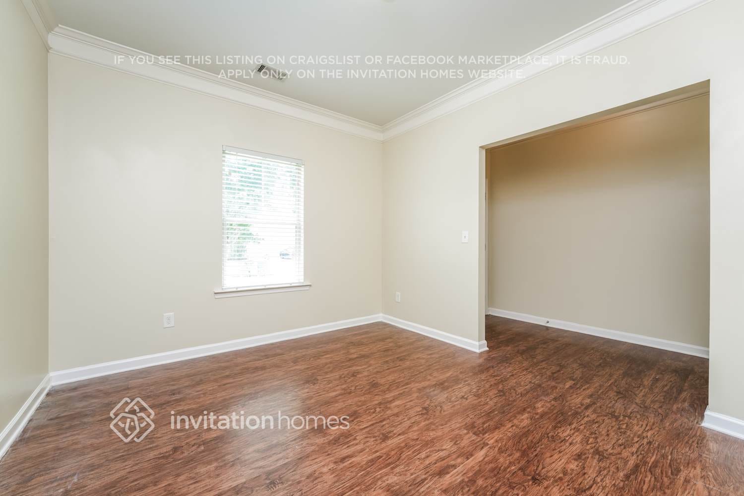 Building Photo - 3447 Rosebud Park Dr