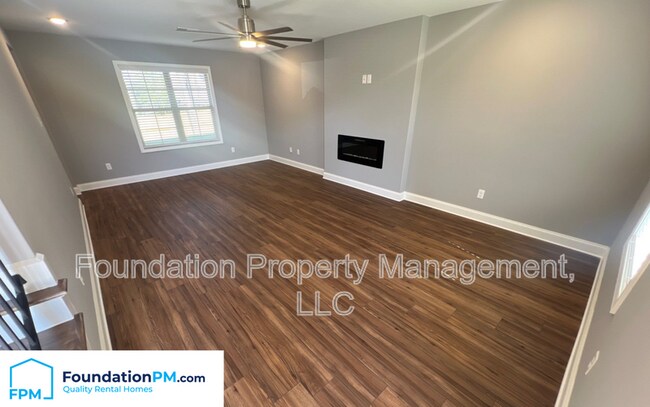 Building Photo - 9978 Messana St