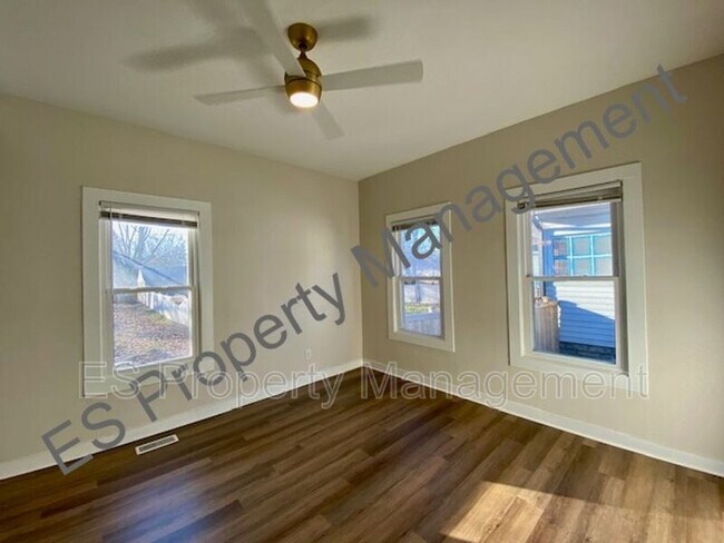 Building Photo - 44 N Oakland Ave