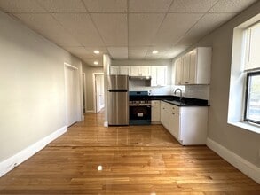 Building Photo - 8 Langmaid Ave