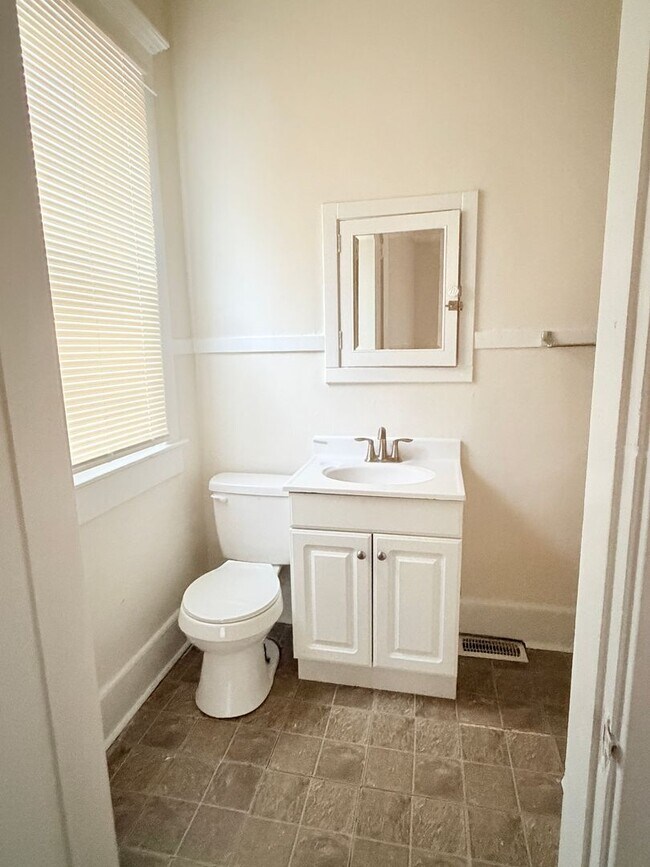 Building Photo - 71 N Warman Ave