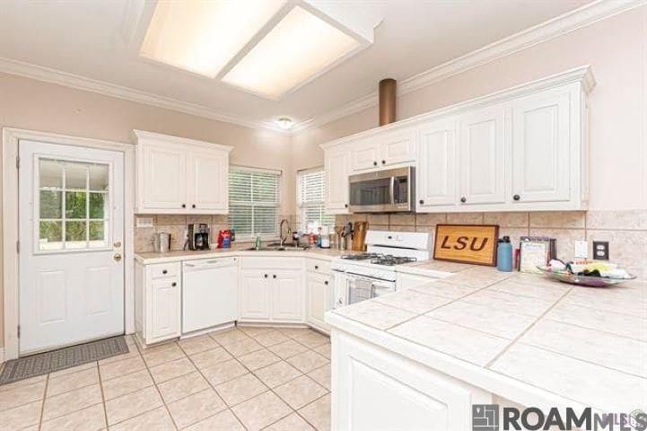 Building Photo - 10125 Springbrook Ave