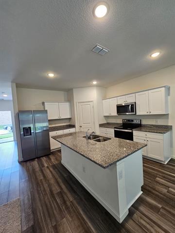 Building Photo - 16516 Jasmine Springs Dr