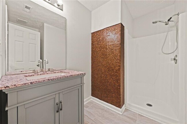 Building Photo - 211 Millstone Dr