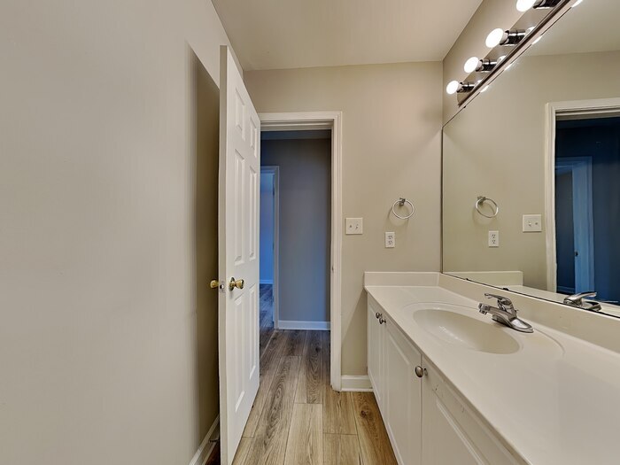 Building Photo - 1303 Braveheart Ln