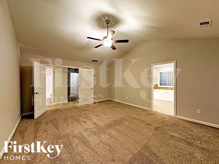 Building Photo - 7 Abington Ln