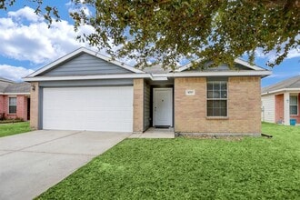 Building Photo - 4210 Medina River Loop