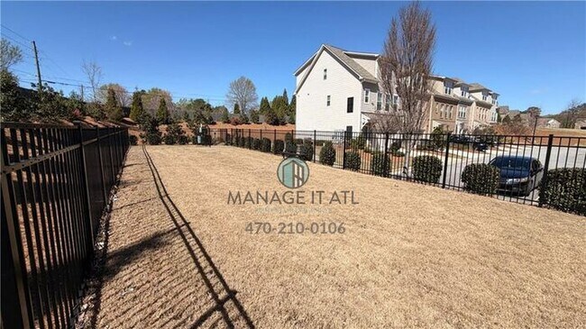 Building Photo - Move-in-ready 3 bedroom townhome in Duluth