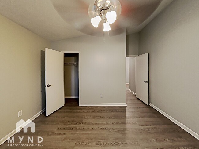Building Photo - 5061 Donnell Way