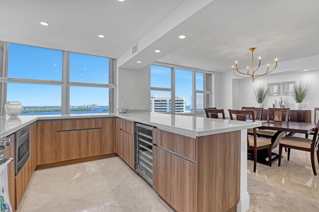 Building Photo - 5200 N Ocean Dr