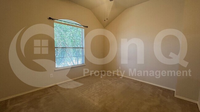 Building Photo - 9537 Navarro St