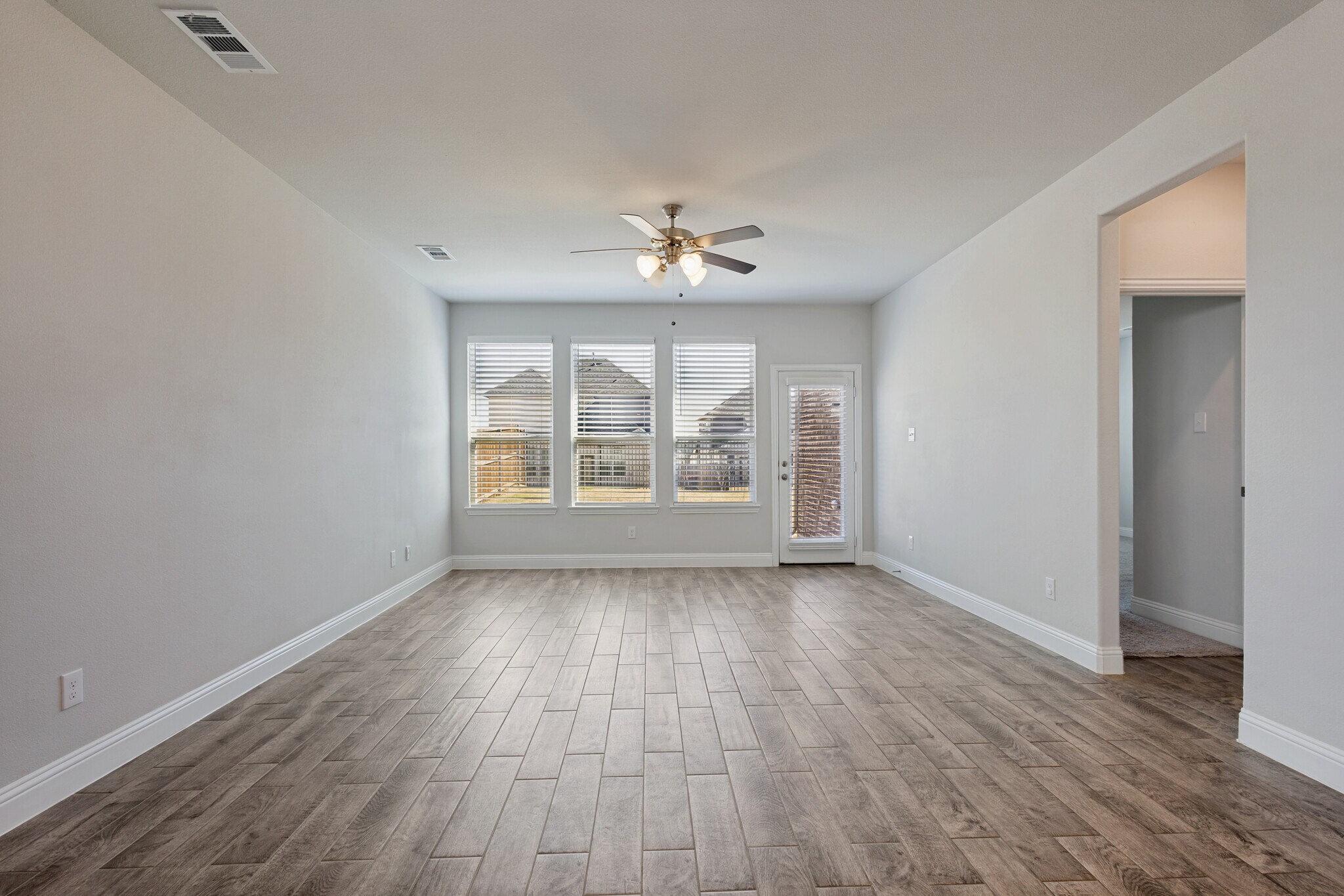 Building Photo - 724 Amenduni Ln