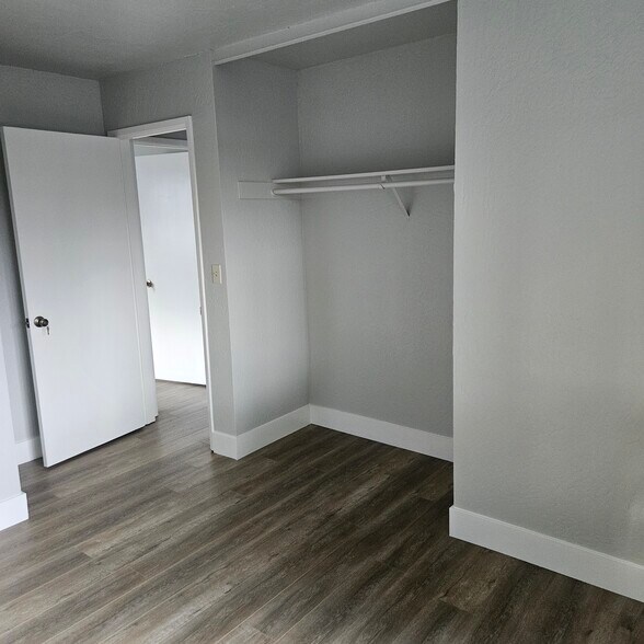 Building Photo - 2838 Saint Denis Dr