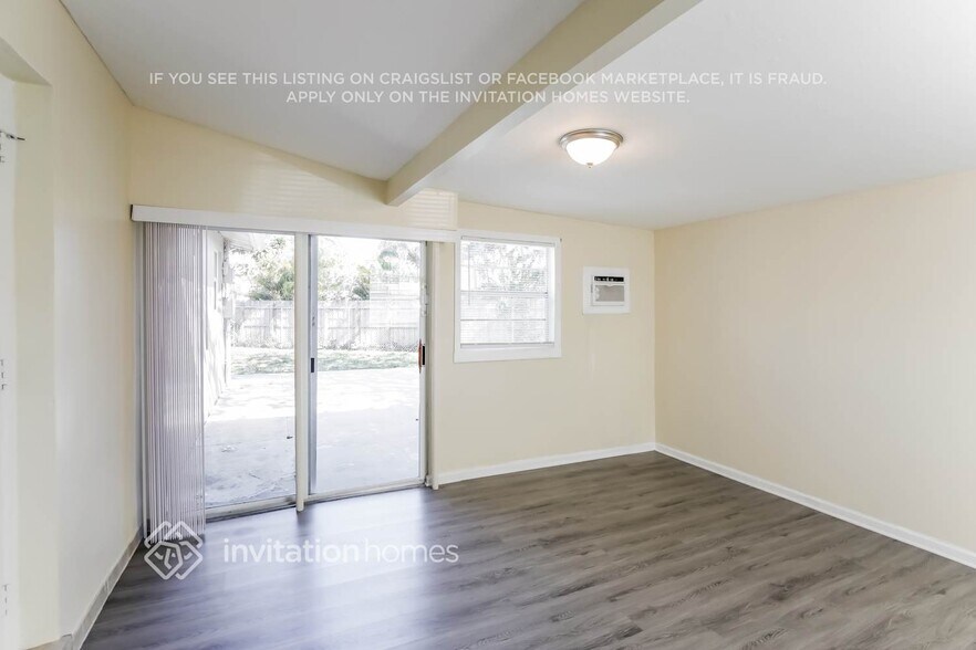 Building Photo - 3780 SW 16th Pl