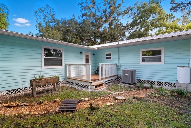 Building Photo - 750 NE 2nd Ave