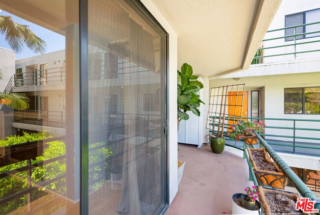 Building Photo - 2920 Neilson Wy