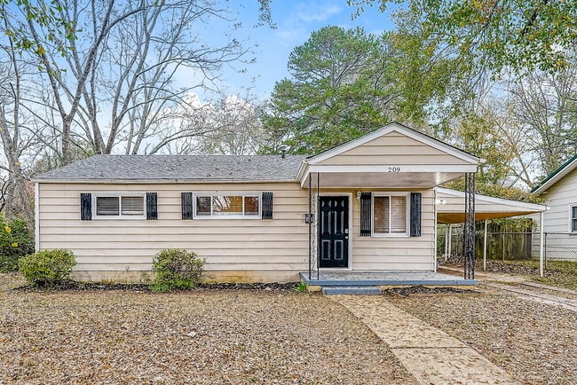 Building Photo - 209 Woodward Dr