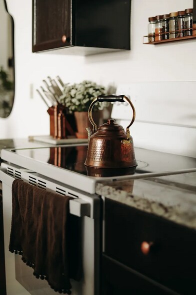 Building Photo - 14343 E 1st Dr